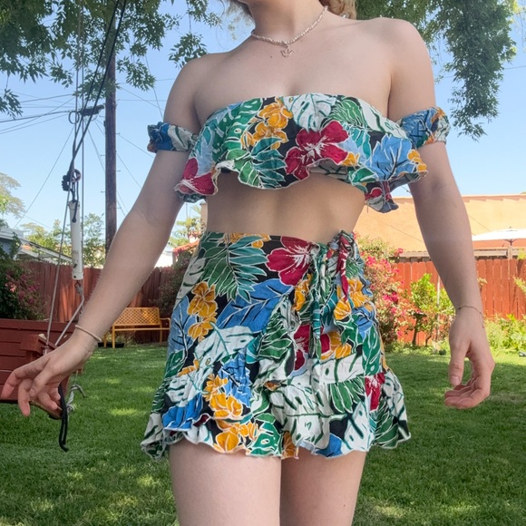 Forever 21 Dresses & Skirts - Floral Off-Shoulder Two-Piece Set